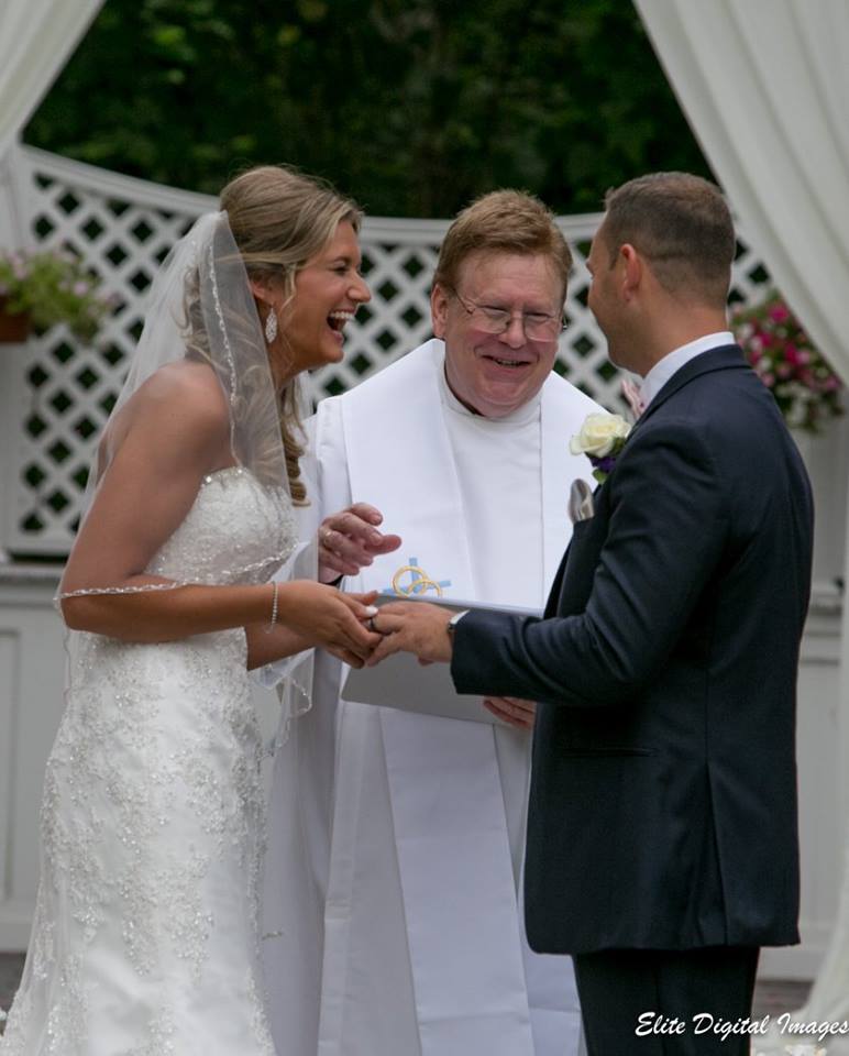 Nicole and Stephen getting married at The Shadowbrook
