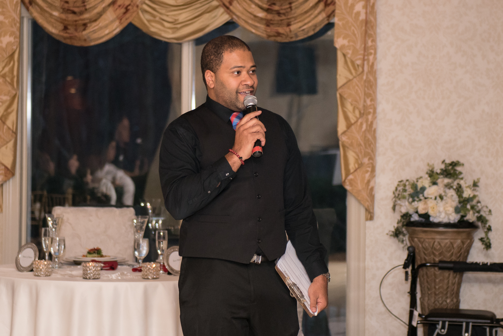 Marshall Moore MCing for Alyssa and Kyle