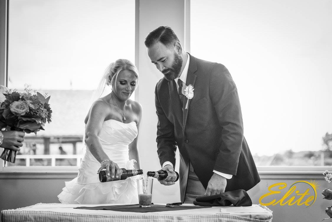 EliteEntertainment_NJWedding_EliteDigitalImages_LobsterShanty_o