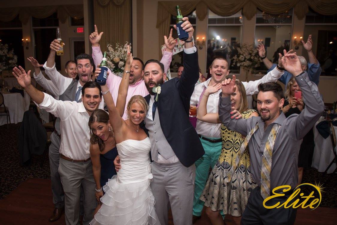 EliteEntertainment_NJWedding_EliteDigitalImages_LobsterShanty