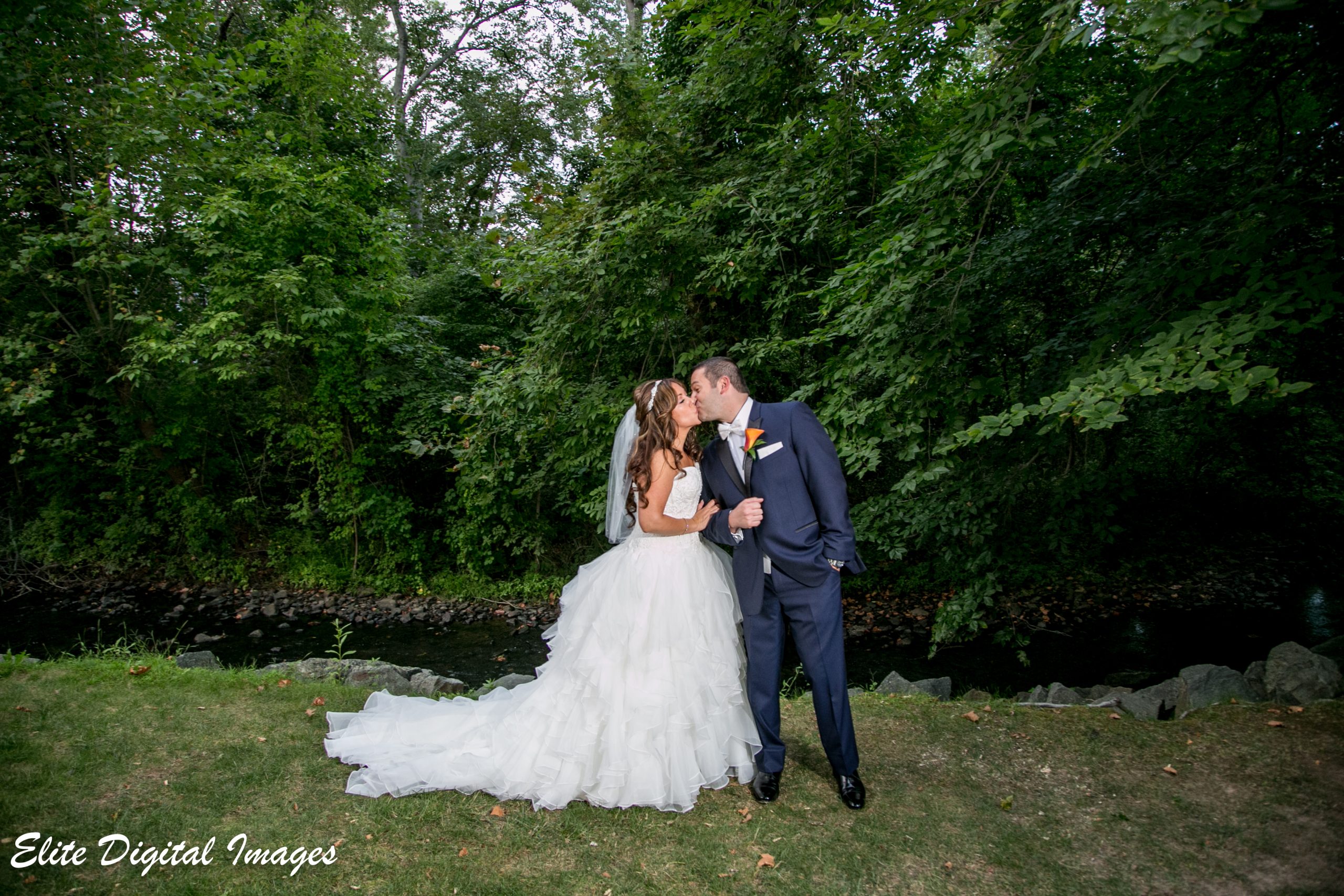 EliteEntertainment_NJWedding_EliteDigitalImages_OldeMillInn