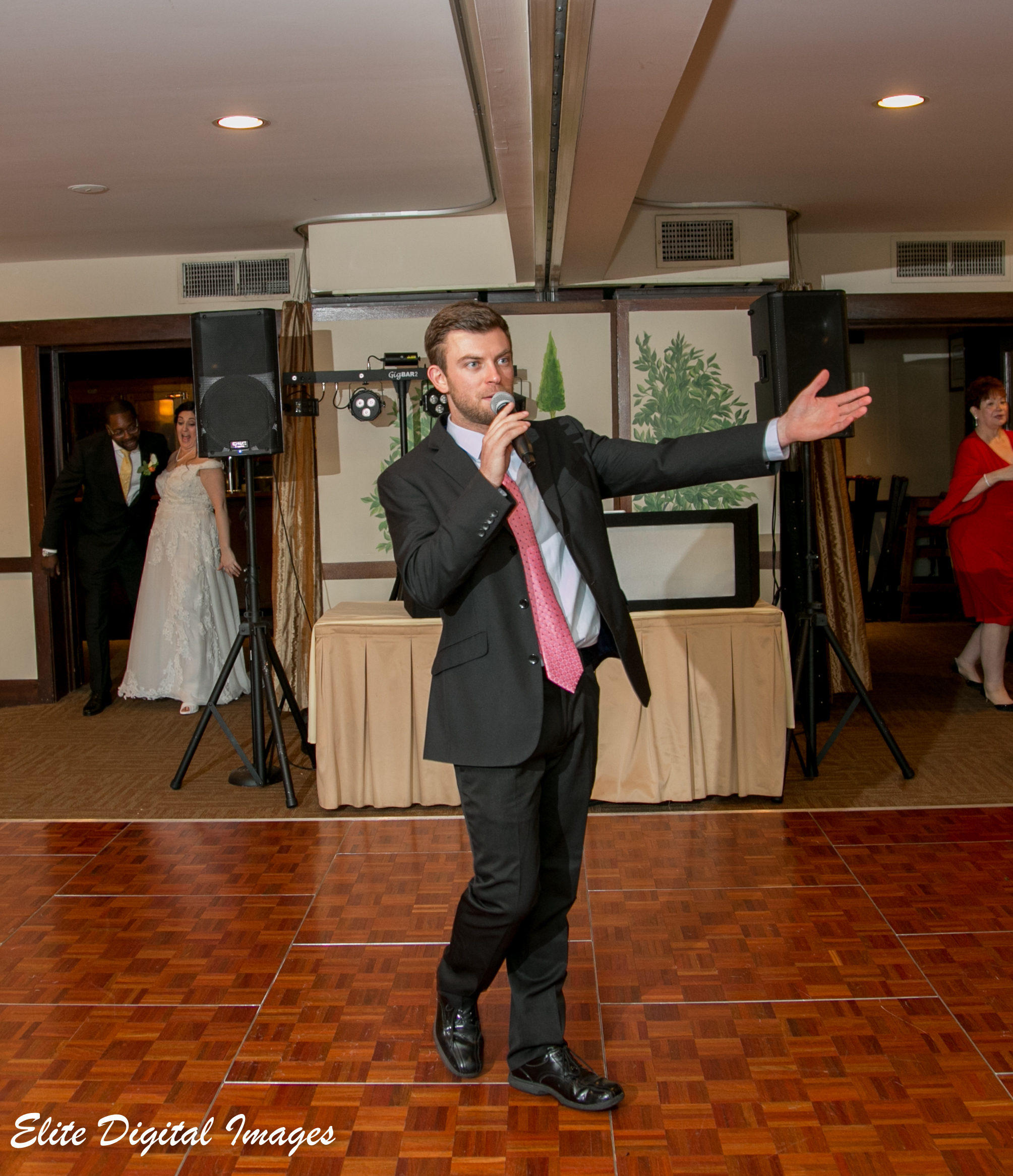 Elite Entertainment_ NJWedding_ EliteDigitalImages_SaltCreekGrilleJuston&Andrea2