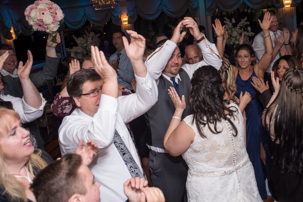 EliteEntertainment_NJWedding_CrystalPoint_AnnaAndSean