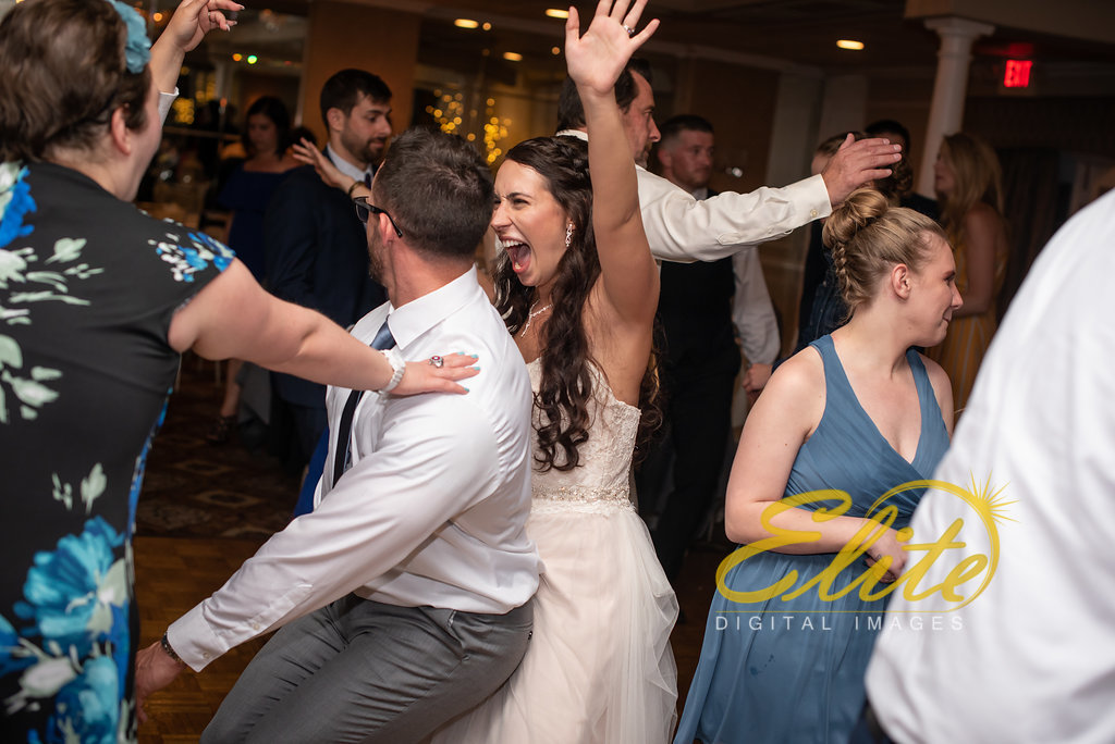 Elite Entertainment_ NJ Wedding_ Elite Digital Images_Doolans Shore Club in Spring Lake_Leanna and George (16)