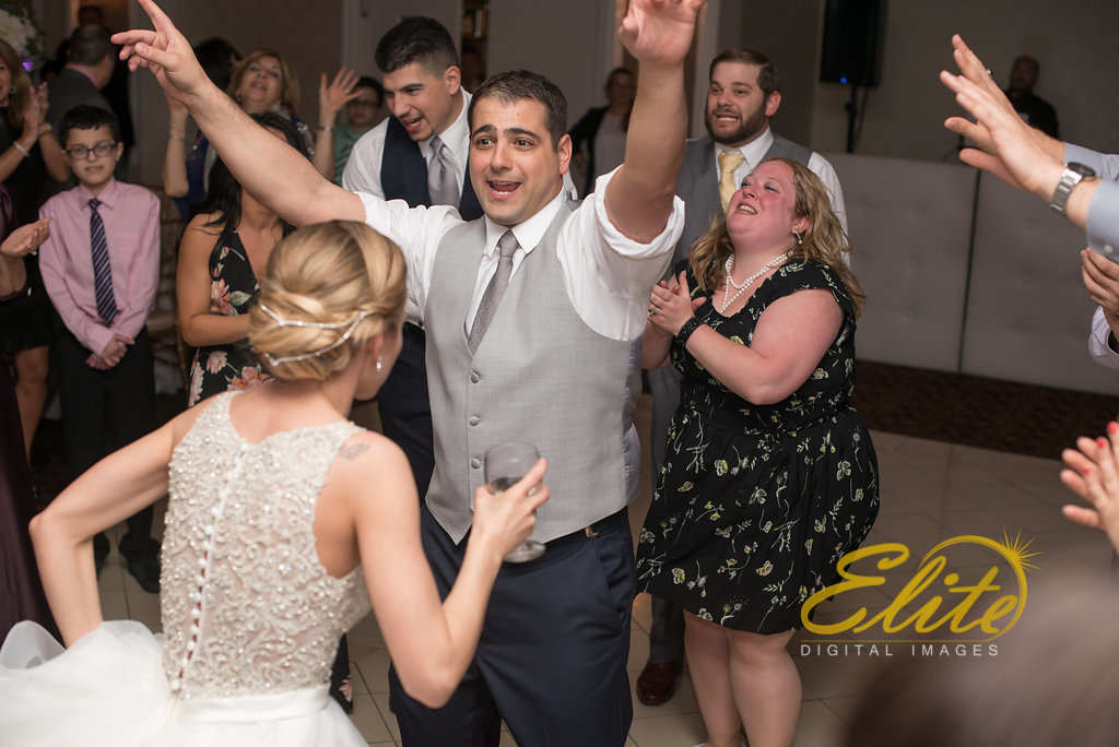 Elite Entertainment_ NJWedding_ EliteDigitalImages_EnglishManor_Heather & Tom (12)