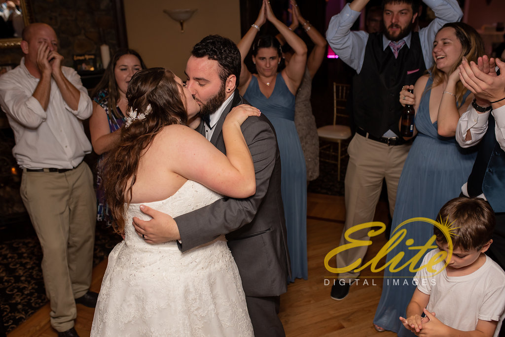 Elite Entertainment_ NJ Wedding_ Elite Digital Images_Buttonwood Manor_Amy and Nicholas (10)