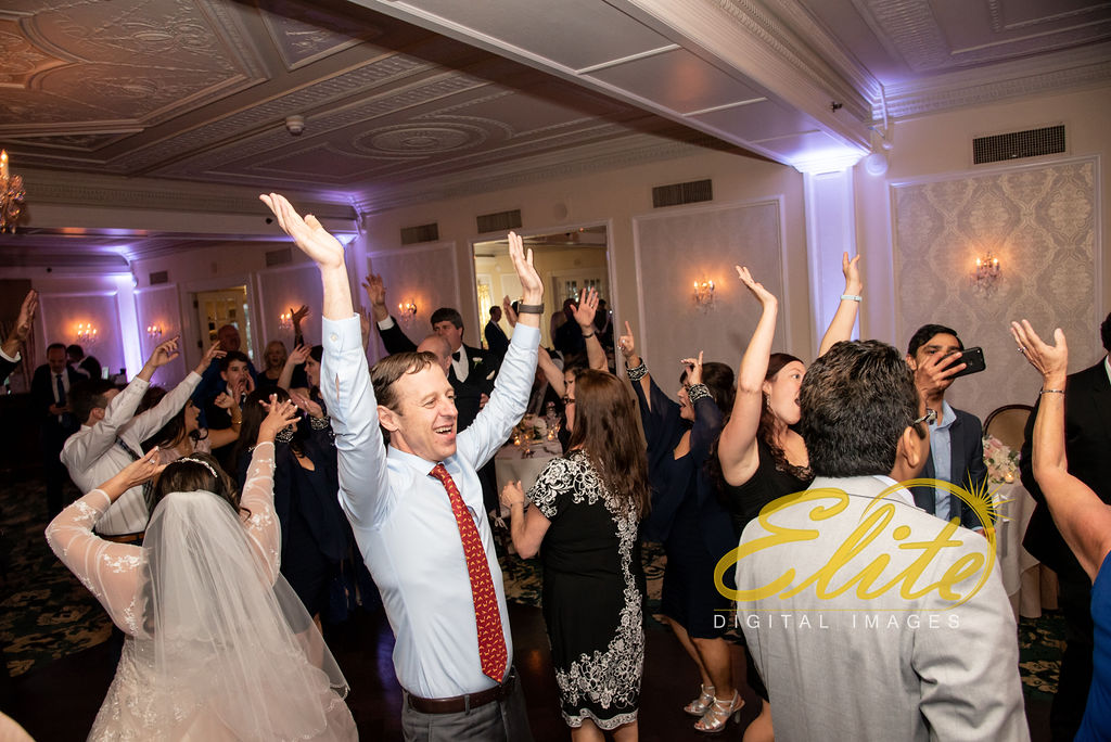 Elite Entertainment_ NJ Wedding_ Elite Digital Images_Molly Pitcher in Red Bank_Carolyn and Chris (12)