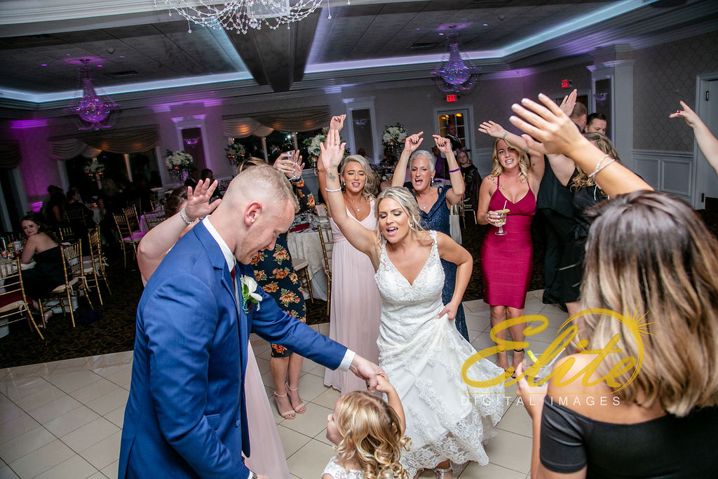 Elite Entertainment_ NJ Wedding_ Elite Digital Images_English Manor_Barbara and Scott (3)