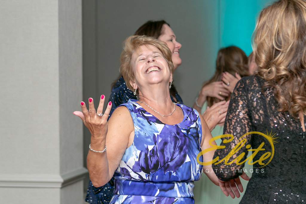 Elite Entertainment_ NJ Wedding_ Elite Digital Images_Holiday Inn Manahawkin (11)