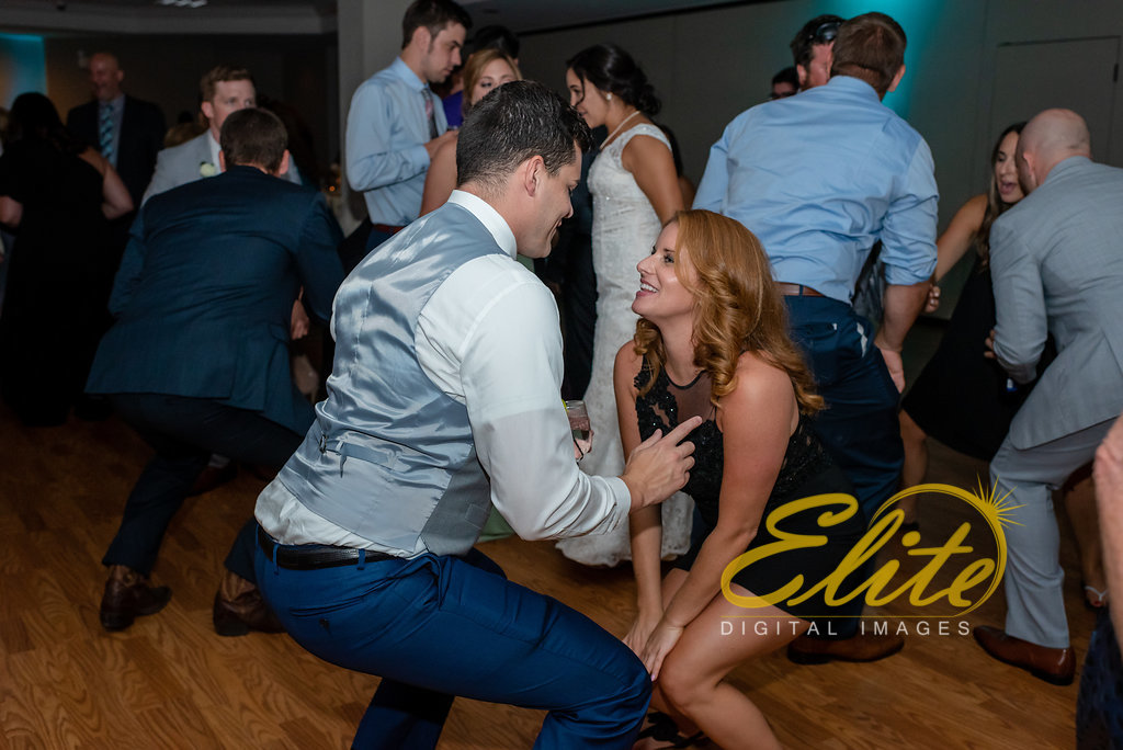 Elite Entertainment_ NJ Wedding_ Elite Digital Images_Holiday Inn Manahawkin (14)