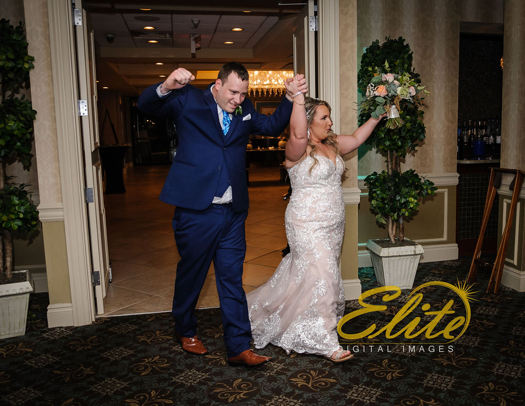 Elite Entertainment_ NJWedding_ EliteDigitalImages_DoubleTree_Darcy and Tom (2)