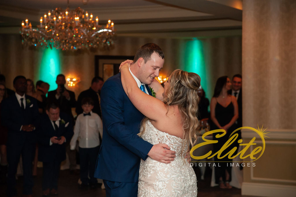 Elite Entertainment_ NJWedding_ EliteDigitalImages_DoubleTree_Darcy and Tom (3)