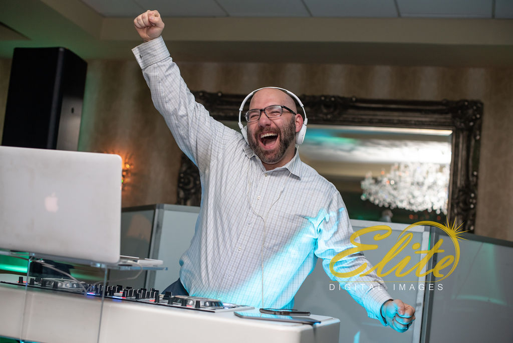 Elite Entertainment_ NJWedding_ EliteDigitalImages_DoubleTree_Darcy and Tom (6) Dominic Sestito