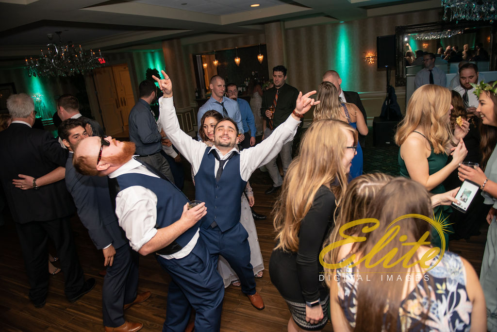 Elite Entertainment_ NJWedding_ EliteDigitalImages_DoubleTree_Darcy and Tom (9)