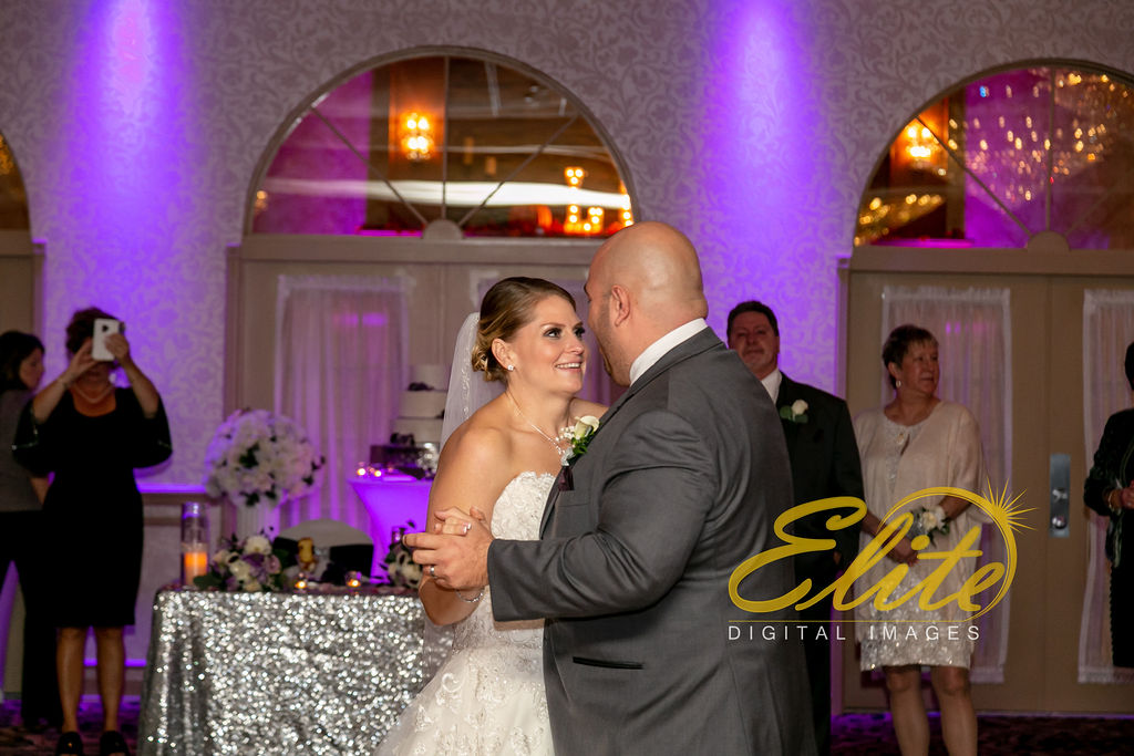 EliteEntertainment_NJWedding_EliteImages_RamadaTomsRiver_VersaillesBallroom_Colleen and Wayne 10.21 (2)