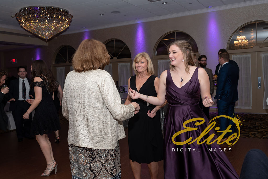 EliteEntertainment_NJWedding_EliteImages_RamadaTomsRiver_VersaillesBallroom_Colleen and Wayne 10.21 (5)