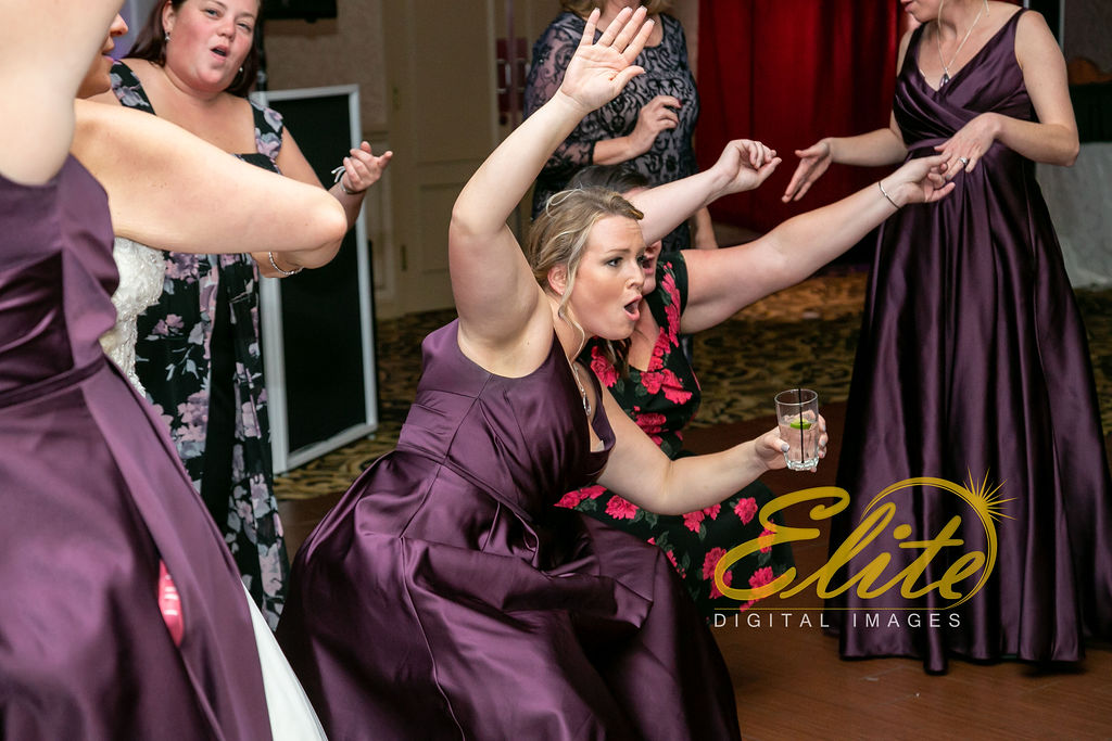 EliteEntertainment_NJWedding_EliteImages_RamadaTomsRiver_VersaillesBallroom_Colleen and Wayne 10.21 (9)
