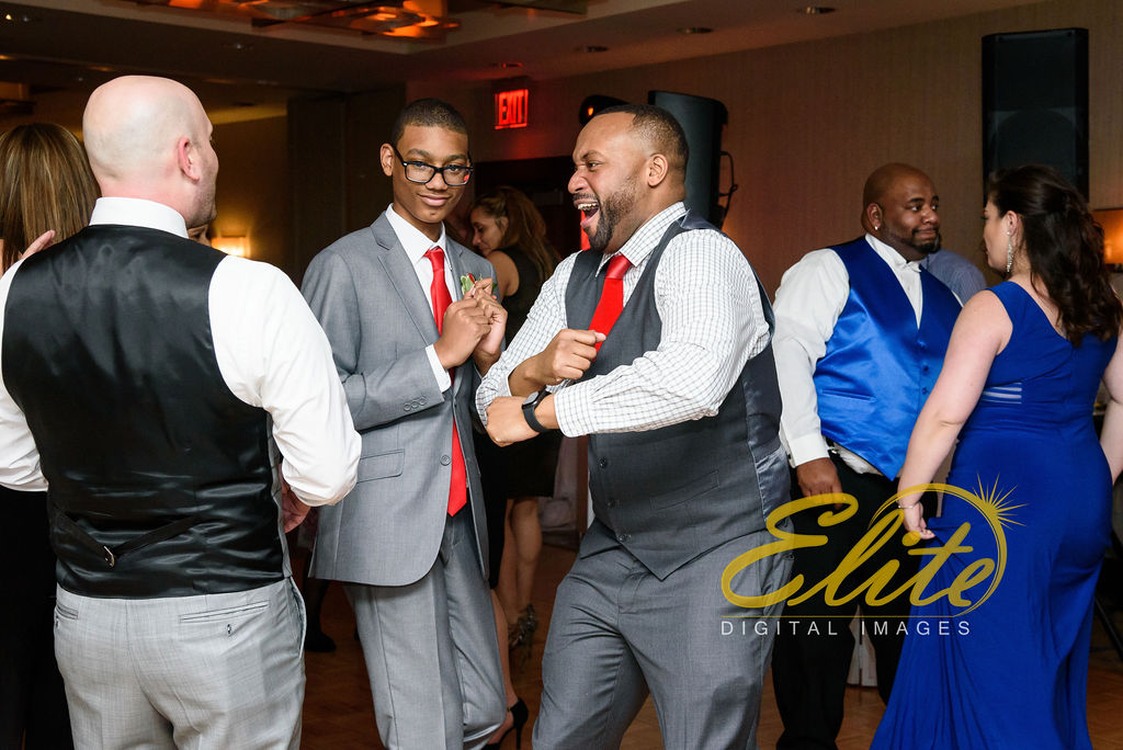 Elite Entertainment_ NJWedding_ EliteDigitalImages__ Westin Newport Hotel Jersey City_Shirley and Clint (5)
