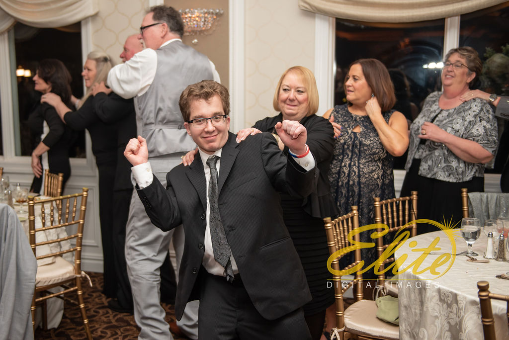 Elite Entertainment_ NJ Wedding_ Elite Digital Images_English Manor_Jen and John (5)