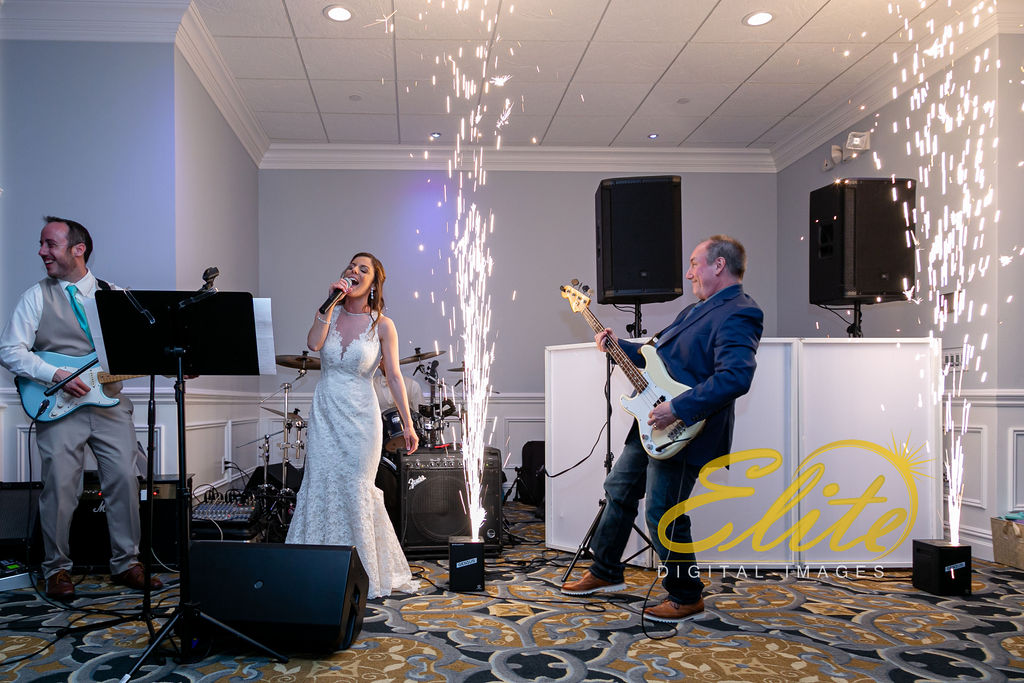 Elite Entertainment_ NJ Wedding_ Elite Digital Images_Crystal Point, Point Pleasant _Dan and Melanie (26)
