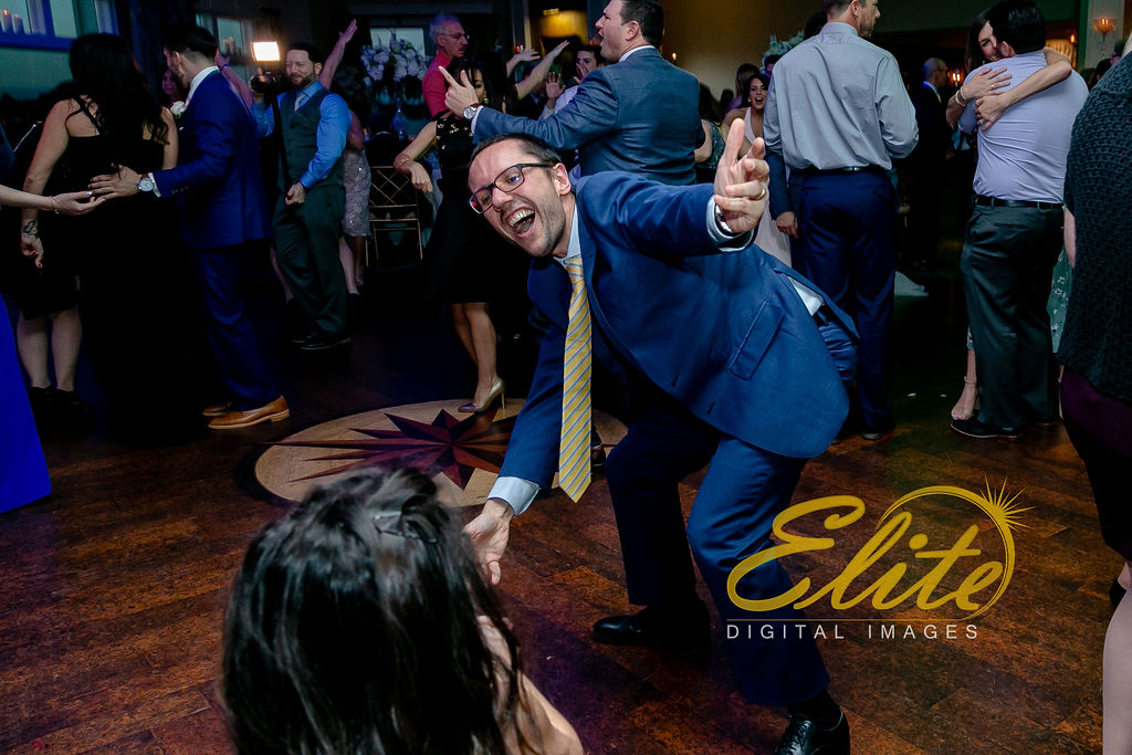 Elite Entertainment_ NJ Wedding_ Elite Digital Images_Clarks Landing_ Laura and Joe (3)