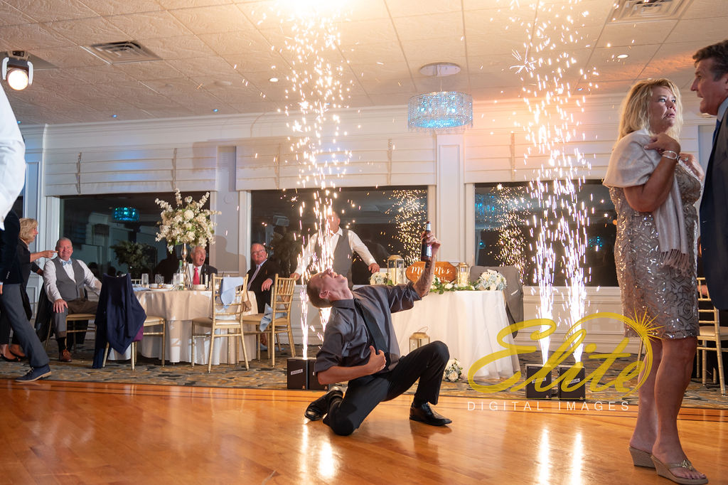 Elite Entertainment_ NJ Wedding_ Elite Digital Images_Crystal Point, Point Pleasant _Alicia and Dillon_09_15_19 (7)