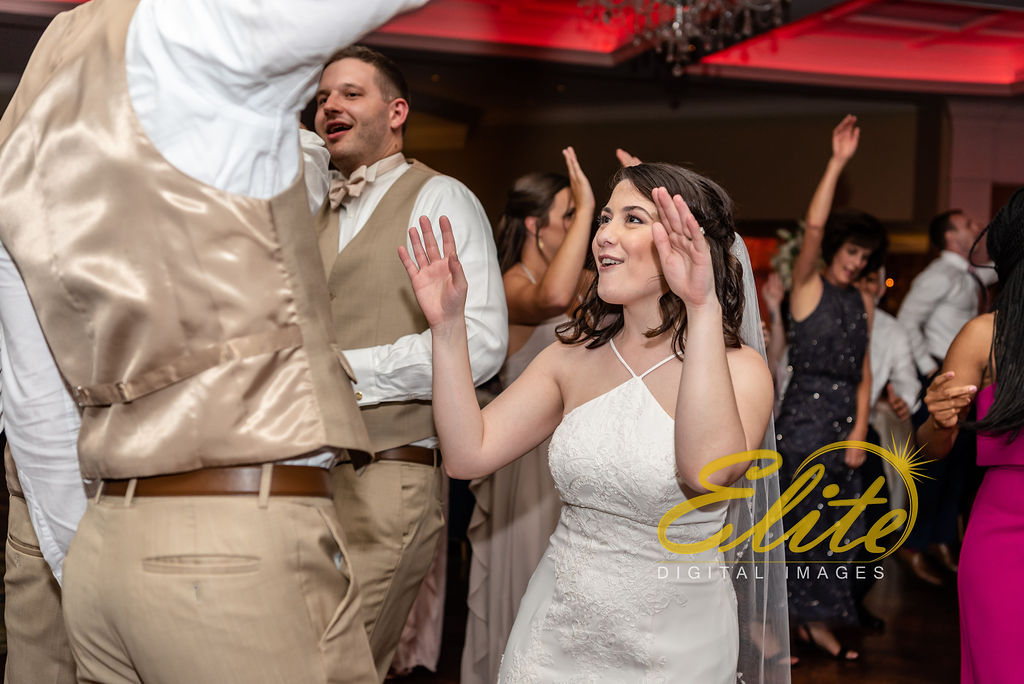 Elite Entertainment_ NJ Wedding_ Elite Digital Images_Clarks Landing_ Lauren and Jake _ 09_01_19 (14)