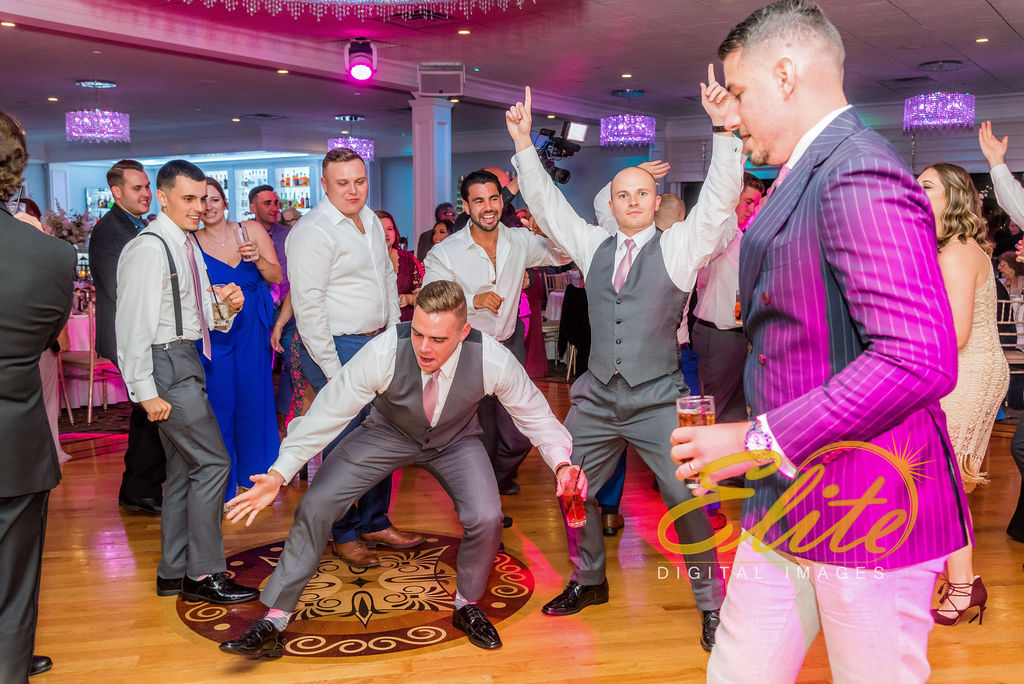 Elite Entertainment_NJ Wedding_Elite Digital Images_Crystal Point, Point Pleasant_GeannineAndMike_10_11_19_party 12