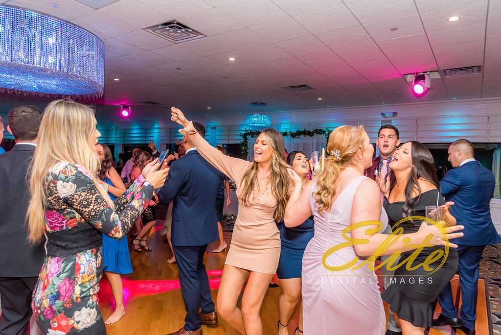 Elite Entertainment_NJ Wedding_Elite Digital Images_Crystal Point, Point Pleasant_GeannineAndMike_10_11_19_party 6